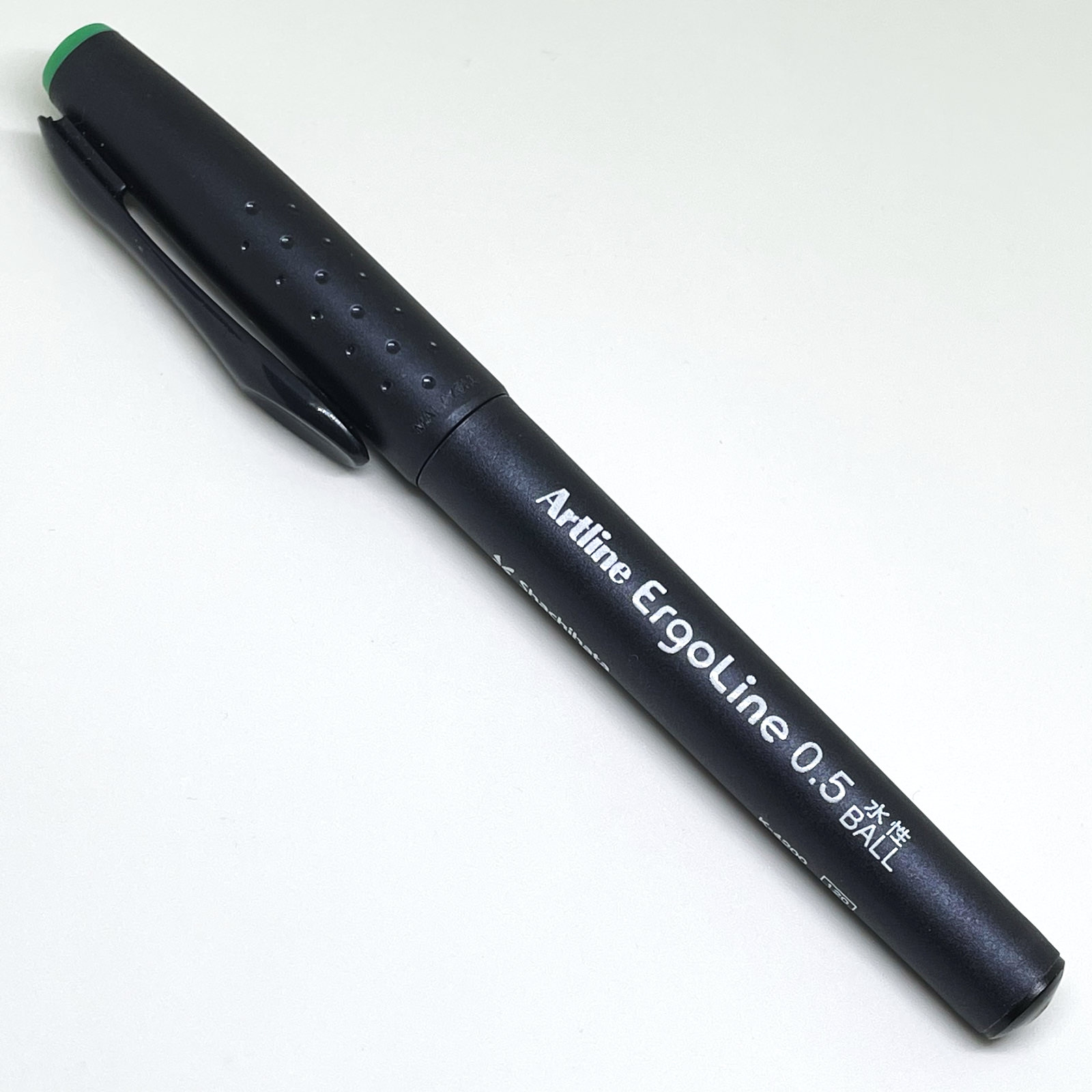 「シヤチハタ エルゴライン 水性ボールペン」0.5mm 緑