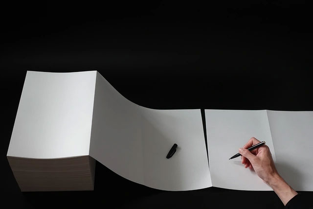 元パイオニアのデザイナーが作った考え続けられるA4蛇腹用紙