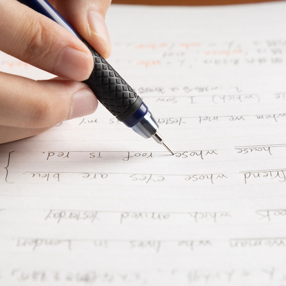 テストや授業中の「書く」ことに集中できる細いペン先