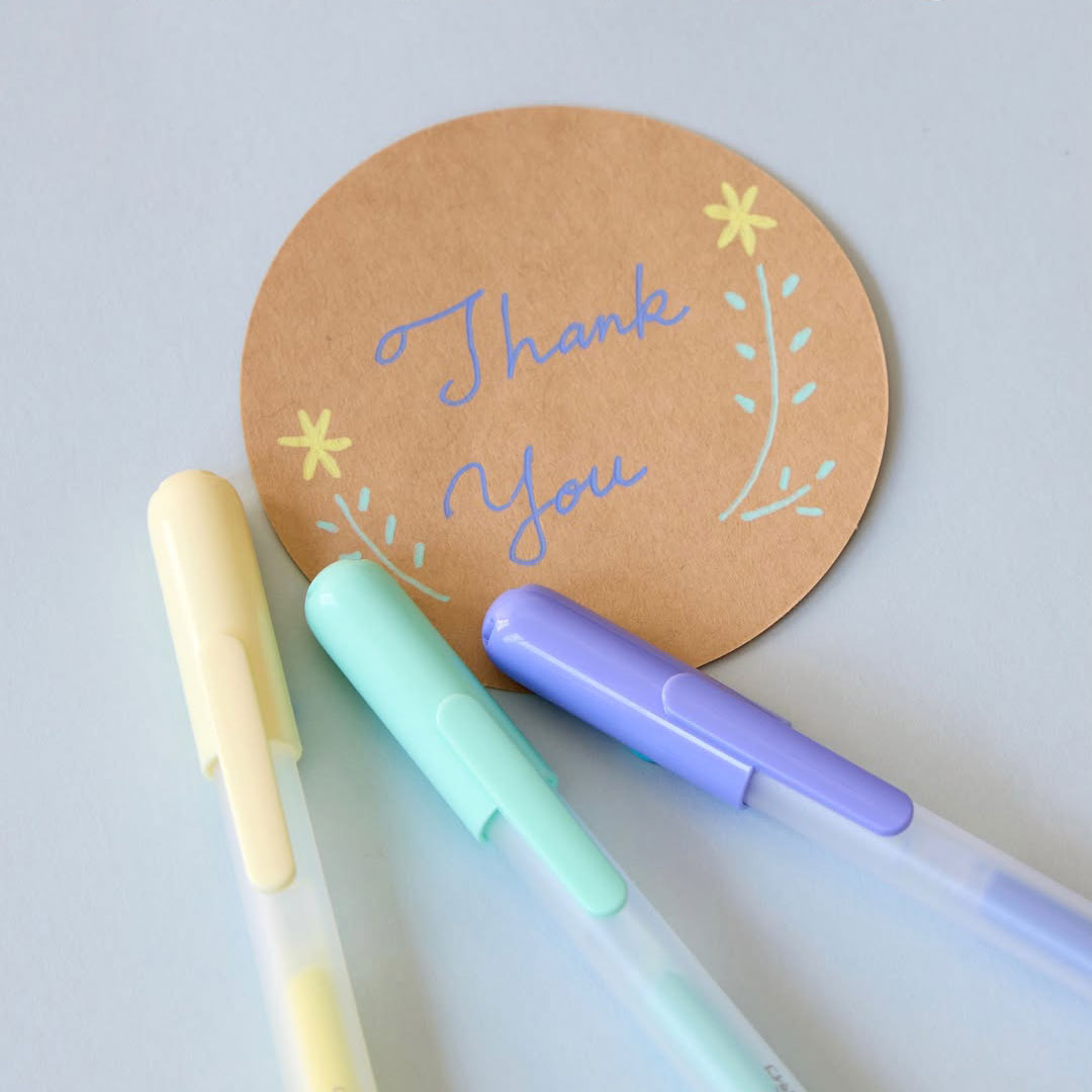 手紙やノート、メッセージカードなど幅広く使えてかわいい筆跡 2