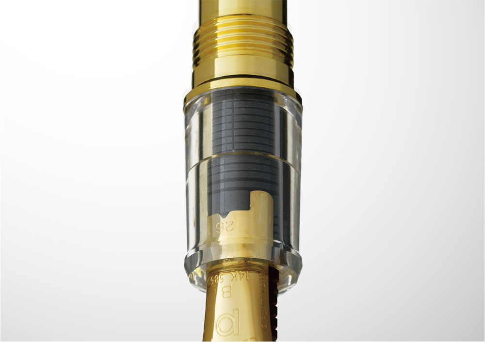 安定した筆記に貢献するカバー