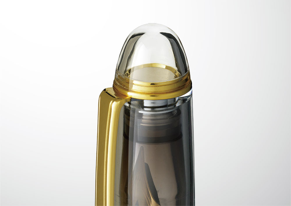 シンプルになった天冠設計