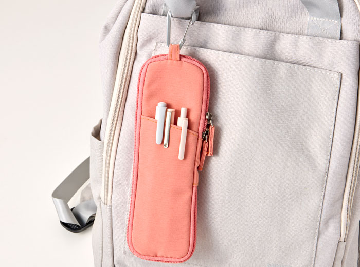 外ポケット&カラビナ付き