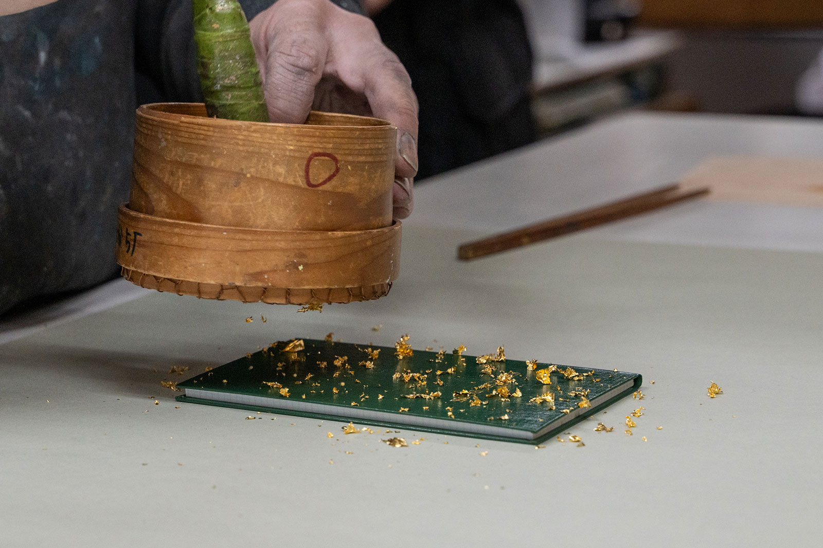 箔押し制作工程1