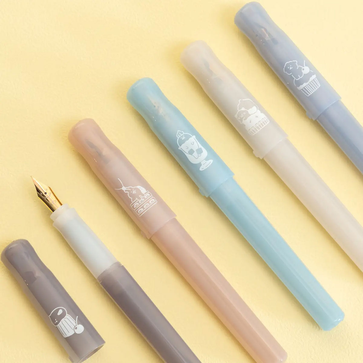 ロフト限定/kakuno お菓子などうぶつ工房(パイロット) 各1,980円