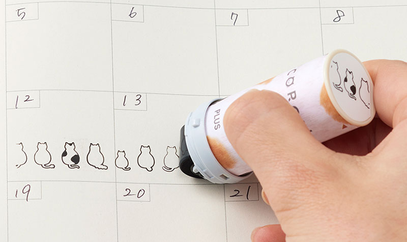 持ちやすいコンパクトなスティック形状