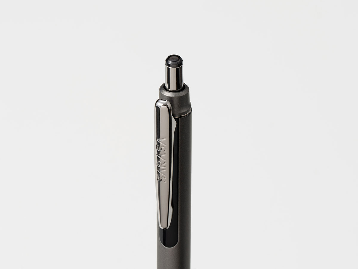 ビジネスシーンに調和する色合い