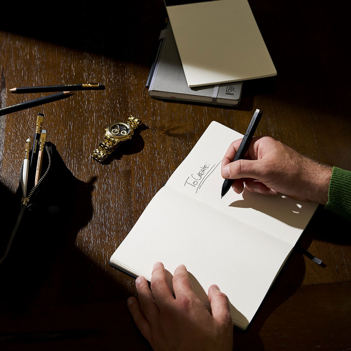 BLACKWING ローラーボールペン 筆記イメージ