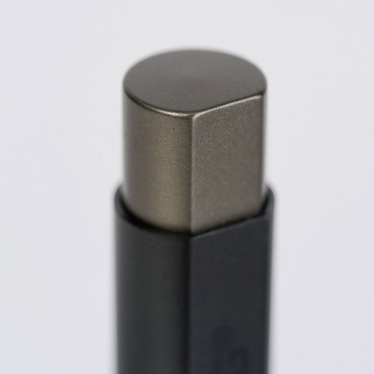 ハーフムーン形状