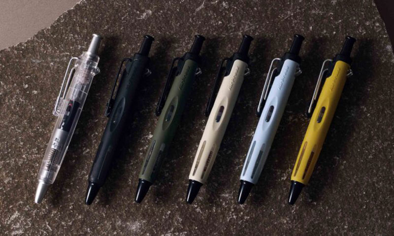 3色を新たに加えたノック加圧式ボールペン「エアプレス/AirPress」6色