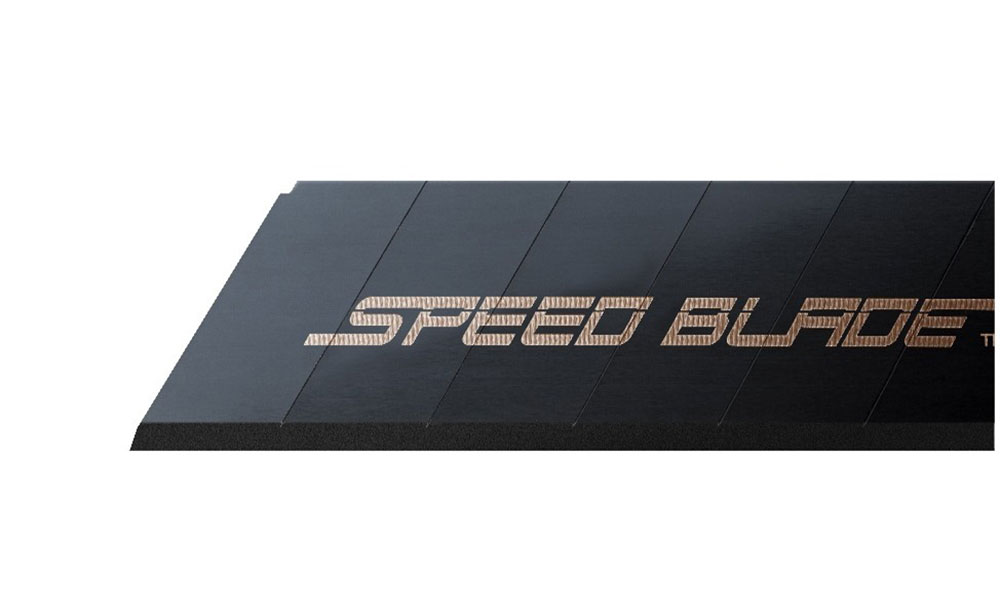 スピードブレード標準装着